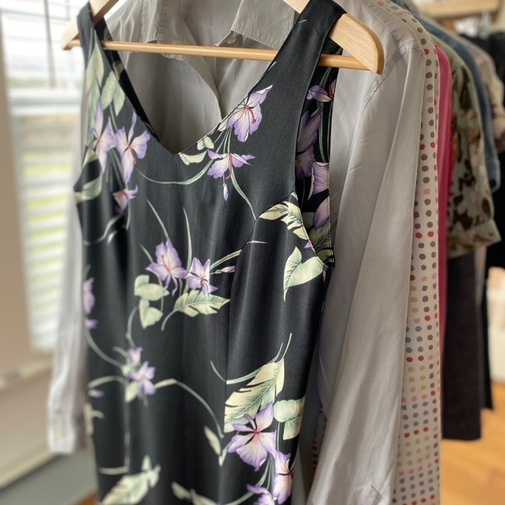 Tommy Bahama fitted sleeveless midi dress, v-neck, floral print, ๐ฏ silk - Picture 3 of 11